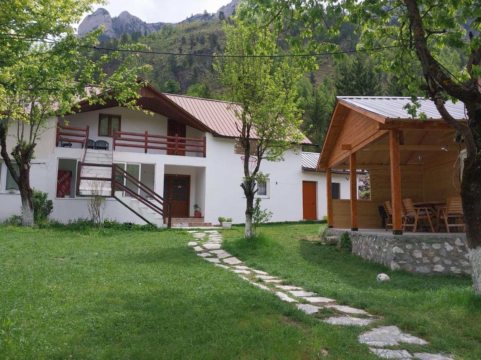Bed and Breakfast Bujtina Arlindi Valbone Exterior foto